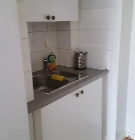Kalevankatu Studio Apartment *
